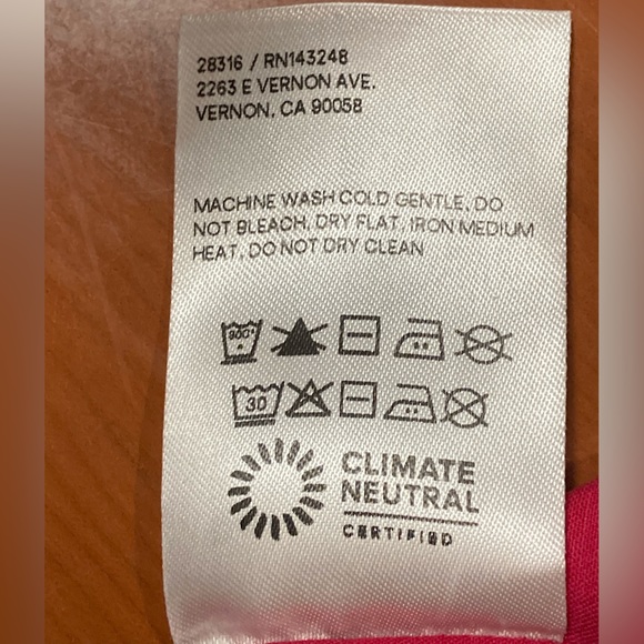 NWT Reformation Rhubarb Shia Top - Picture 7 of 7